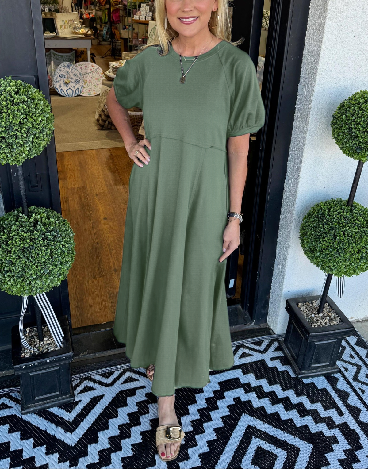 ODETTE | Puff-Sleeve Maxi for Flattering Grace and Comfort
