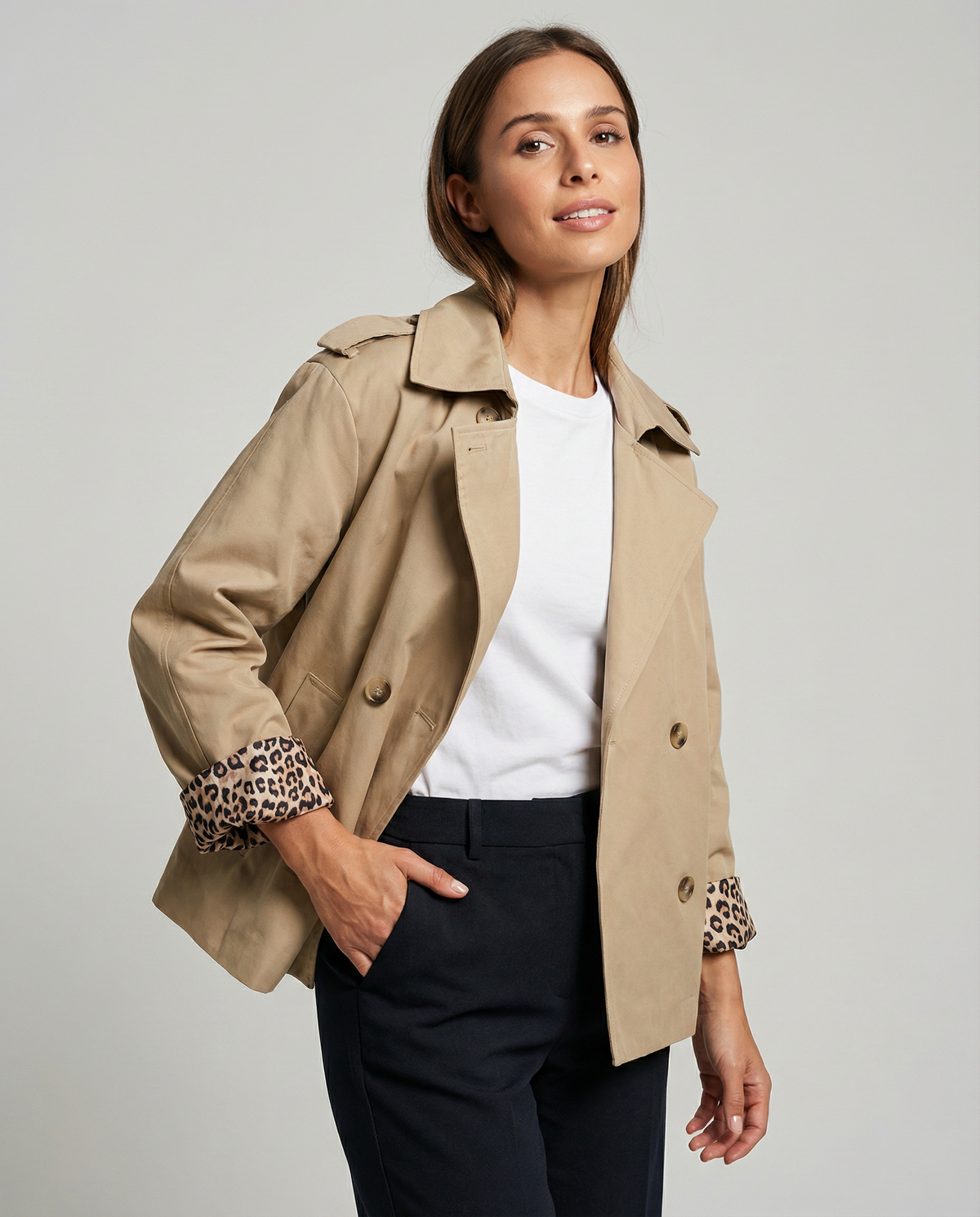 Leopard Print Trench Coat Women – Chic Casual Layering for Transitional Seasons